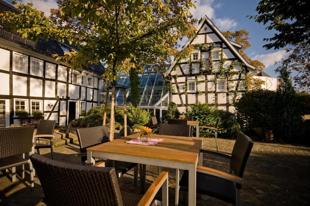 Malerwinkel Hotel Bergisch Gladbach Exterior foto